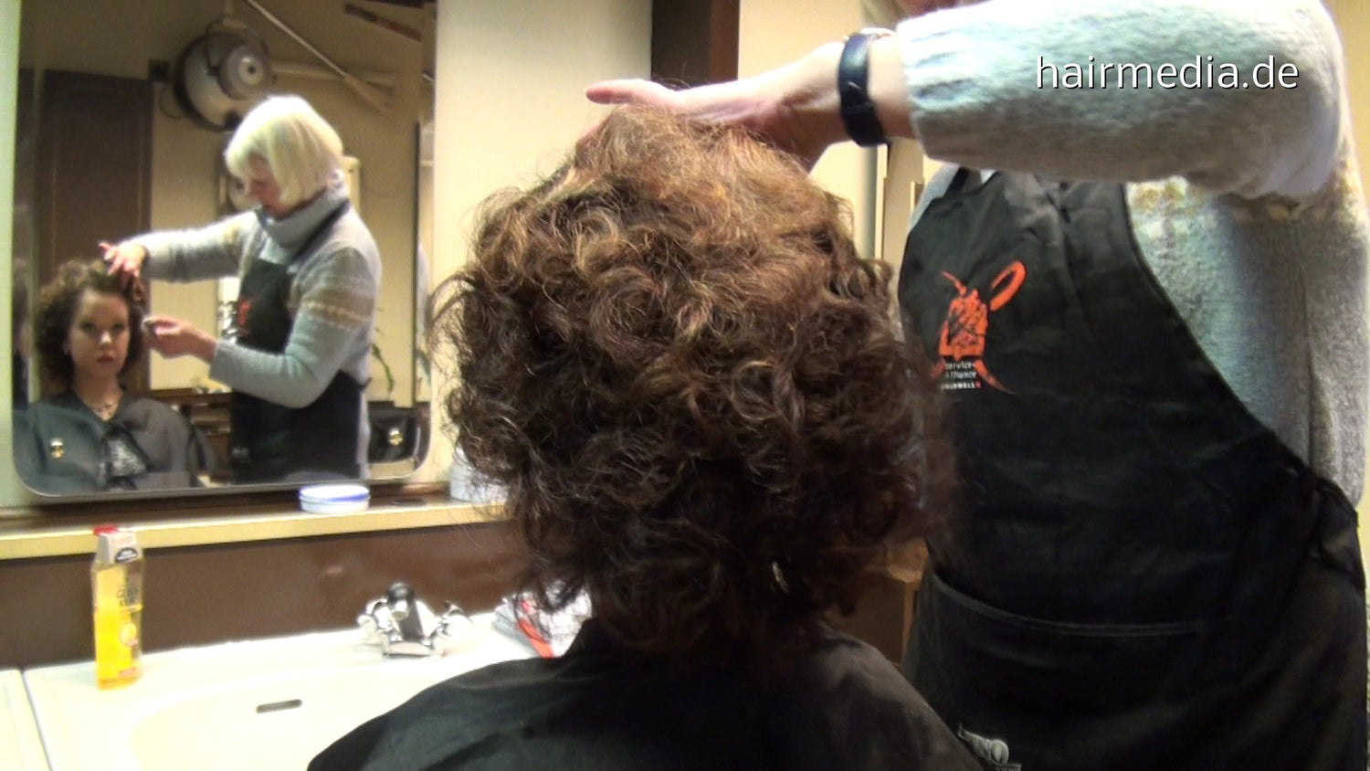 6116 KerstinK classic hairstyle wetset forward wash