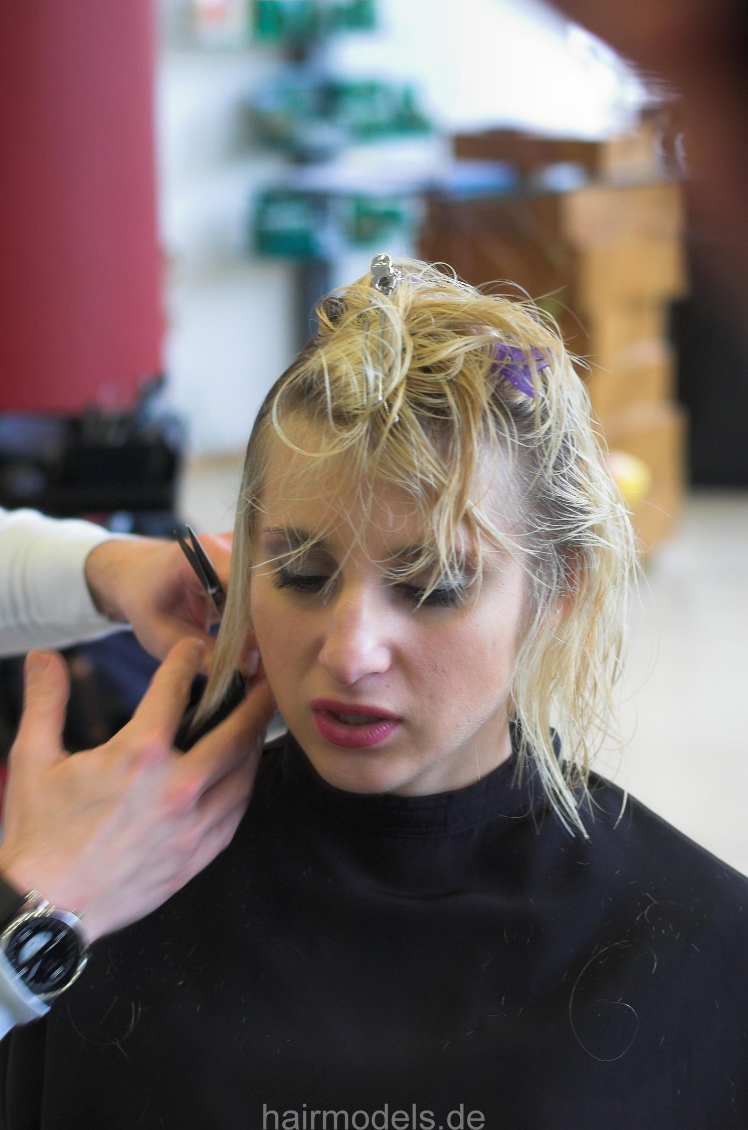 8027 MA Oliwia haircut