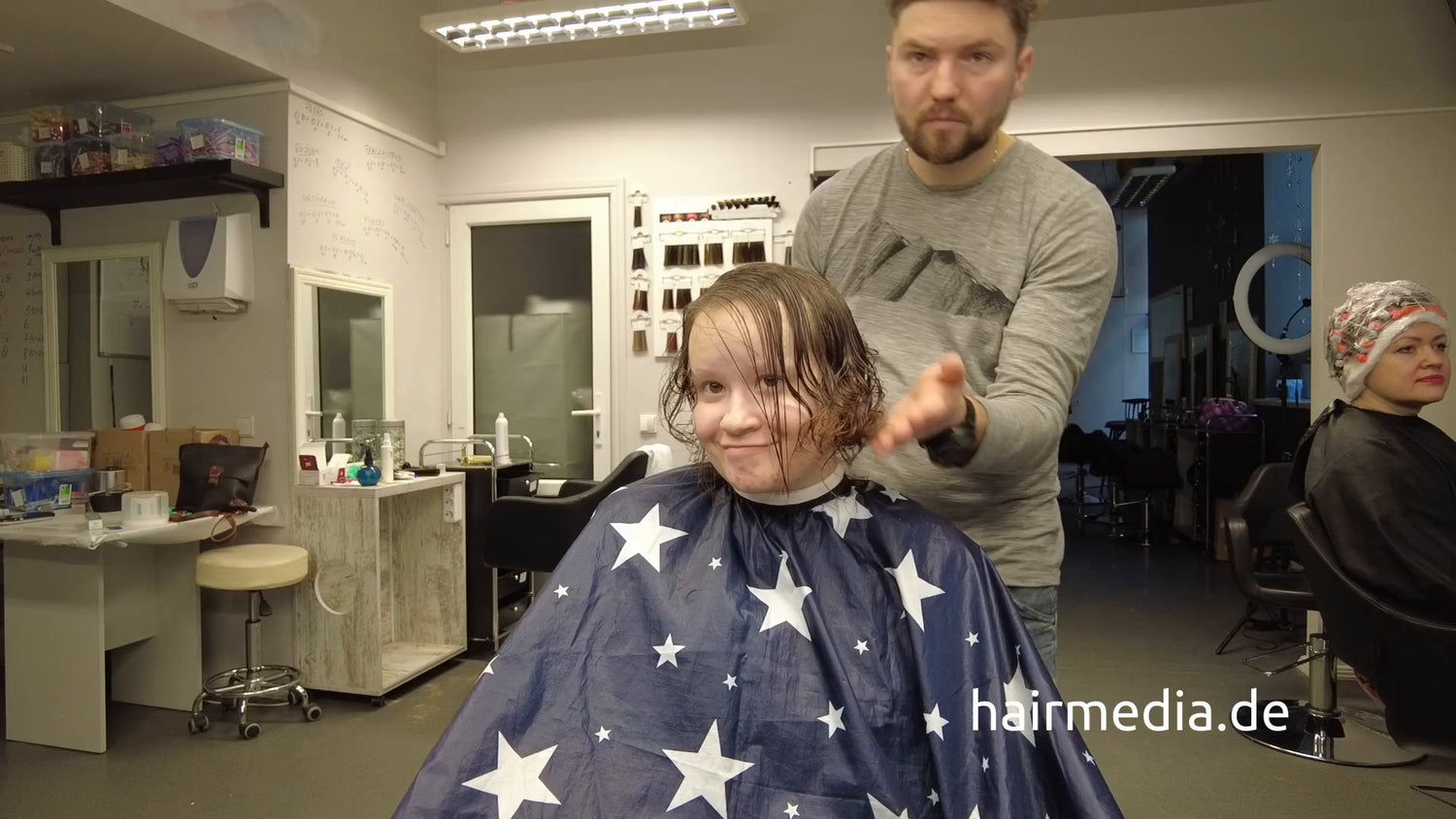 7201 Ukrainian hairdresser in Lituania