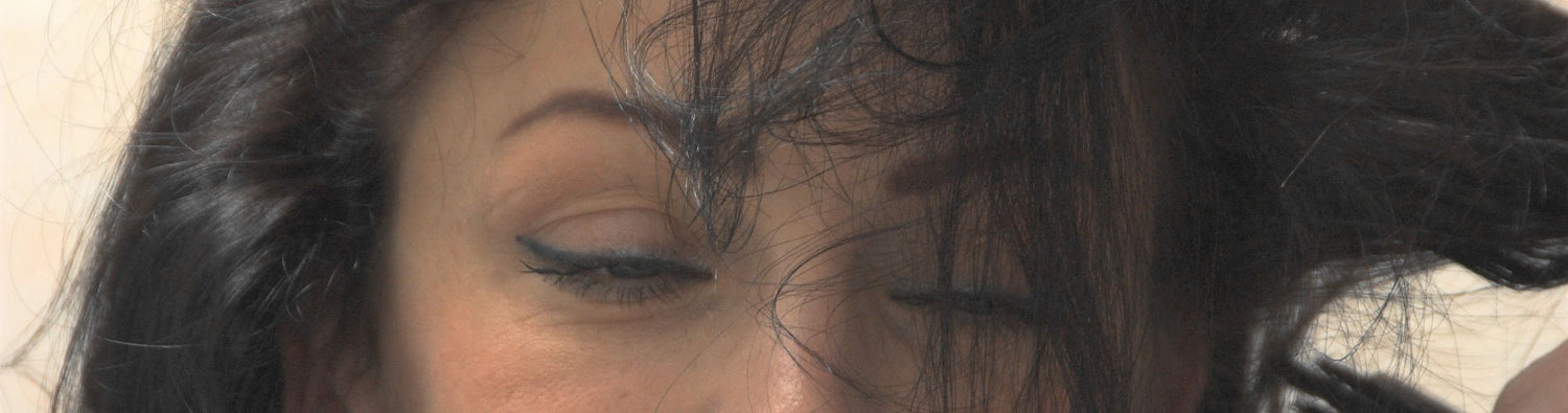 6096 Oxana victory rolls