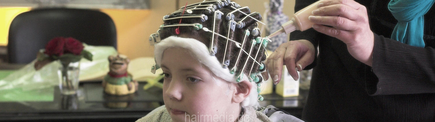 7016 young girl first perm and wetset Frankfurt hairdresser