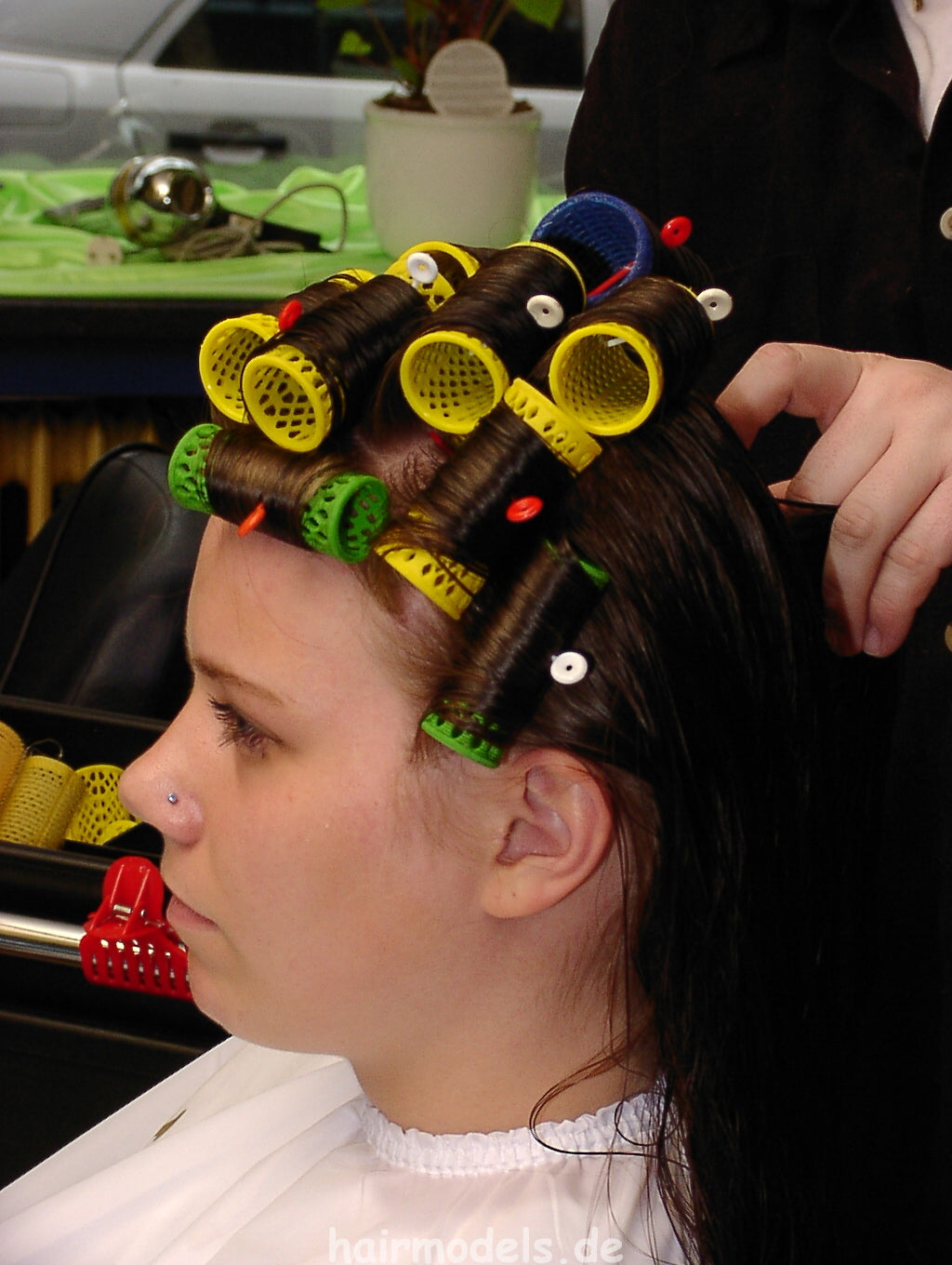 608 Denise and Maria Hannover vintage salon shampoo and wetset