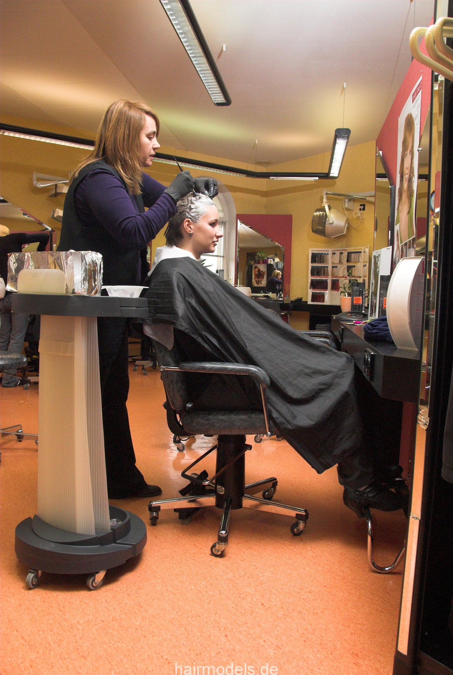 488 Sonja going blonde and shorter