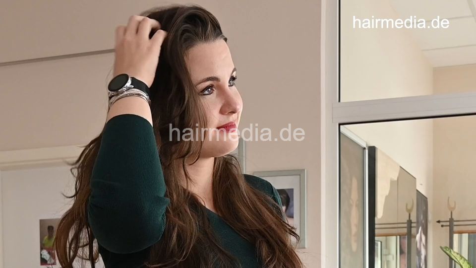 6216 KseniaK shampoo cut and wetset