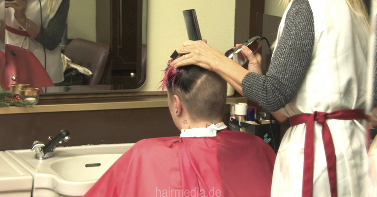 8097 Frankfurt cuts