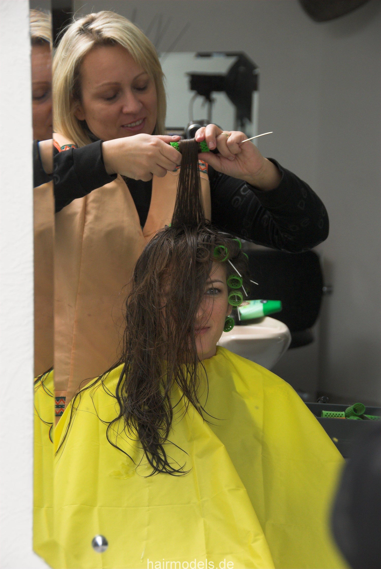 6026 Sommer yellow cape wetset by Renata