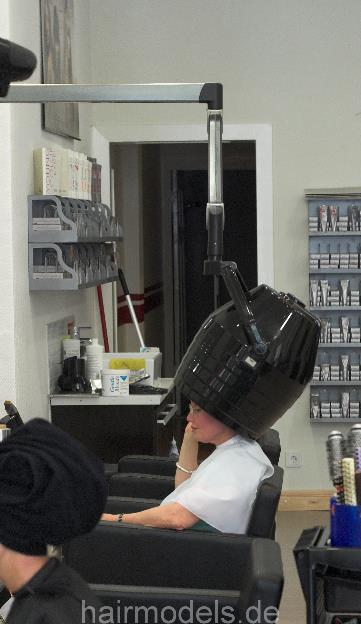 676 s0115 mature shampoo and wetset