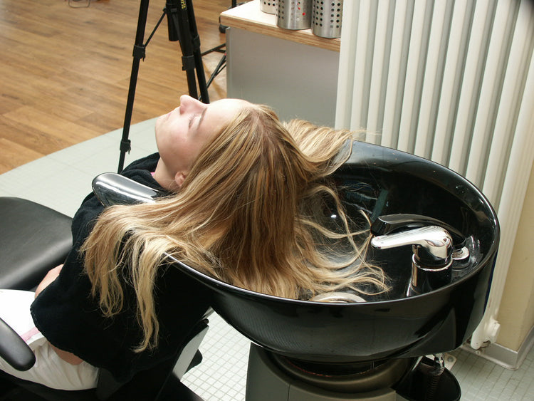 351 barberettes each other hair wash black bowl and gloves