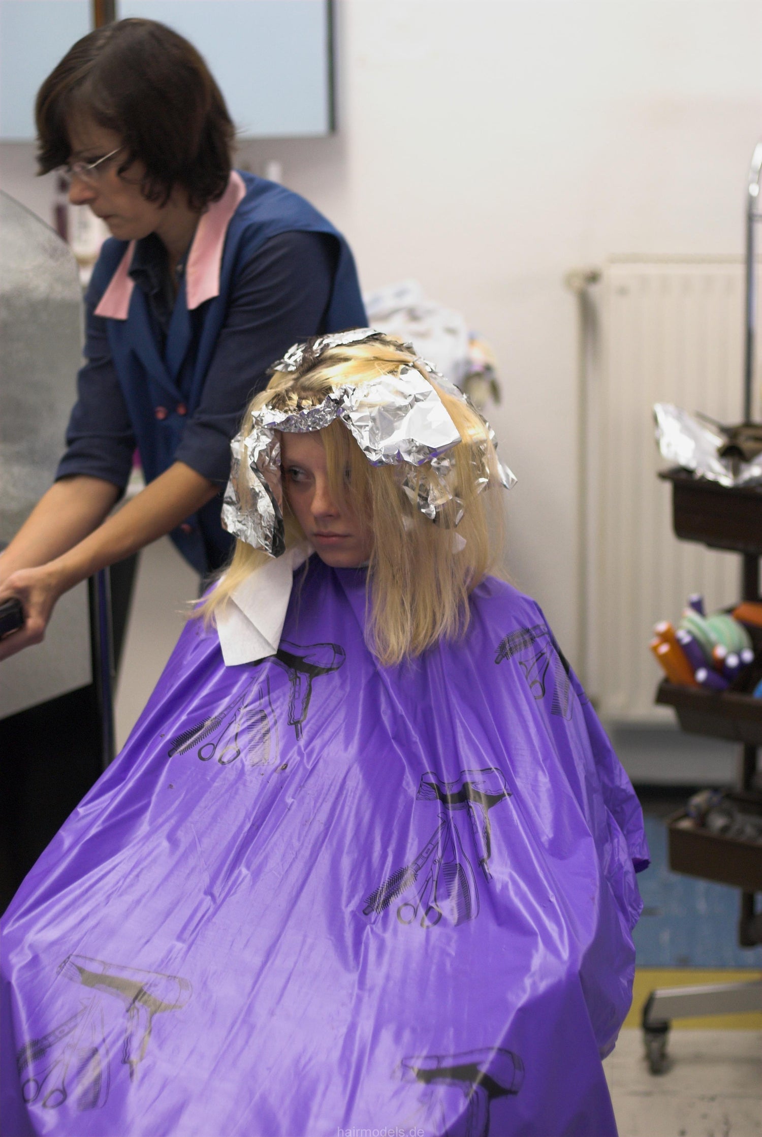 476 Wue Janice kids bleaching and highlights