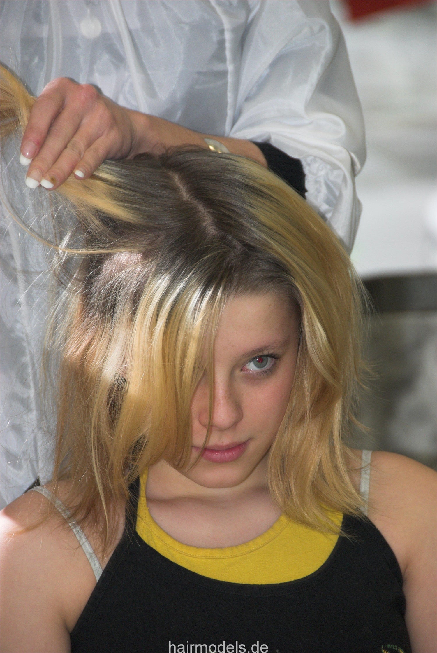 480 Janice young girl hair coloring