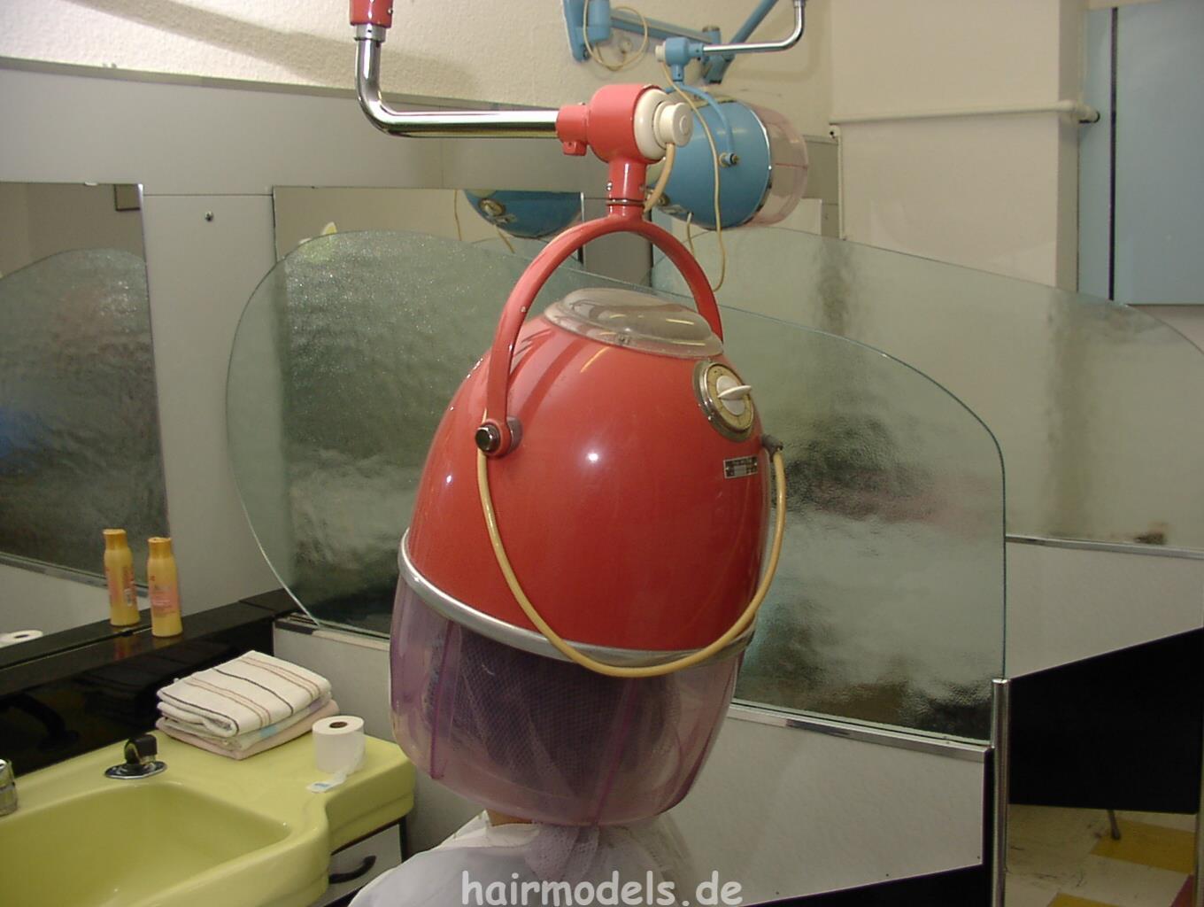 699 Sonja and Natascha wetset