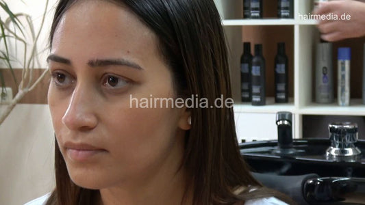 315 Barberette Hasna 2 backward shampooing by barber