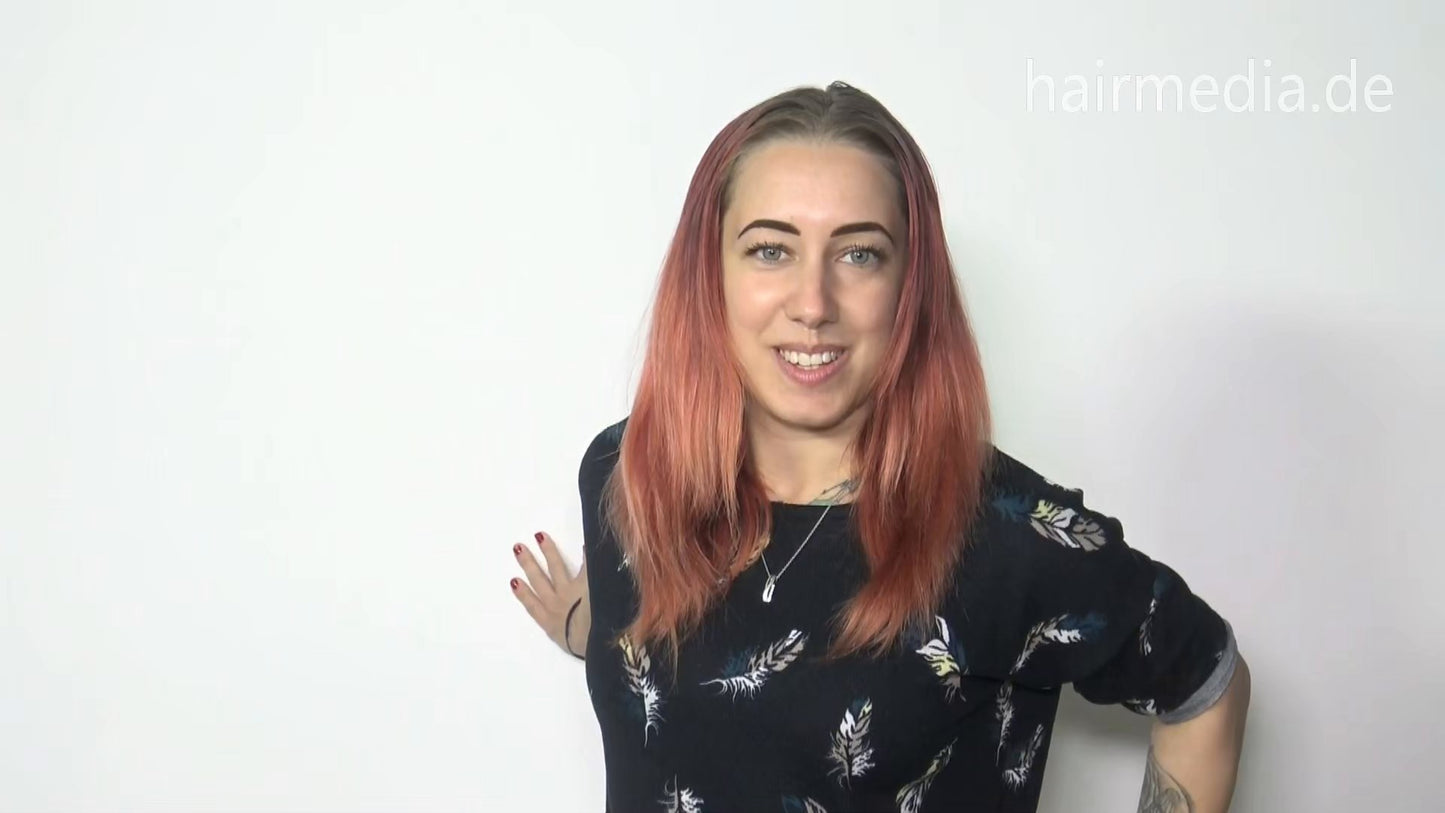 09521 Sara First Hair Cut by Jessy