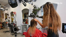 Charger l&#39;image dans la galerie, 1217 11 Sabrina shampooing and haircut by Zoya