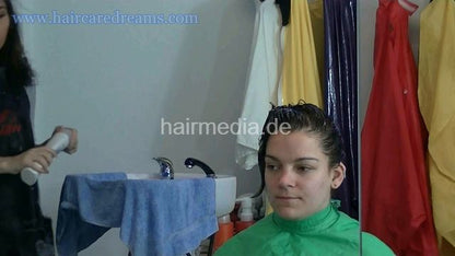 1305 VG shampoo forward by Melody in apron, multicape