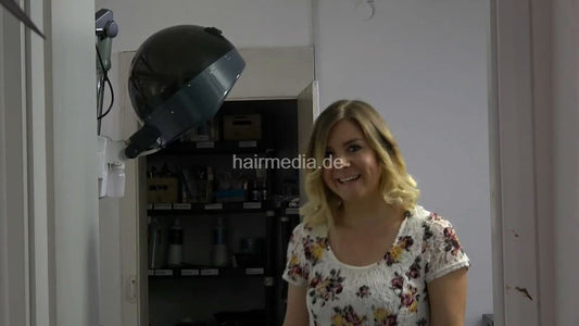 1606 Jenny bleaching by Melody