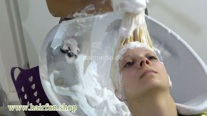 1606 Mely backward shampoo by Melody