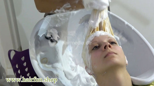 1606 Mely backward shampoo by Melody