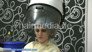 1610 Samy going blonde
