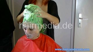 1610 Samy green hair upright face and hair shampoo