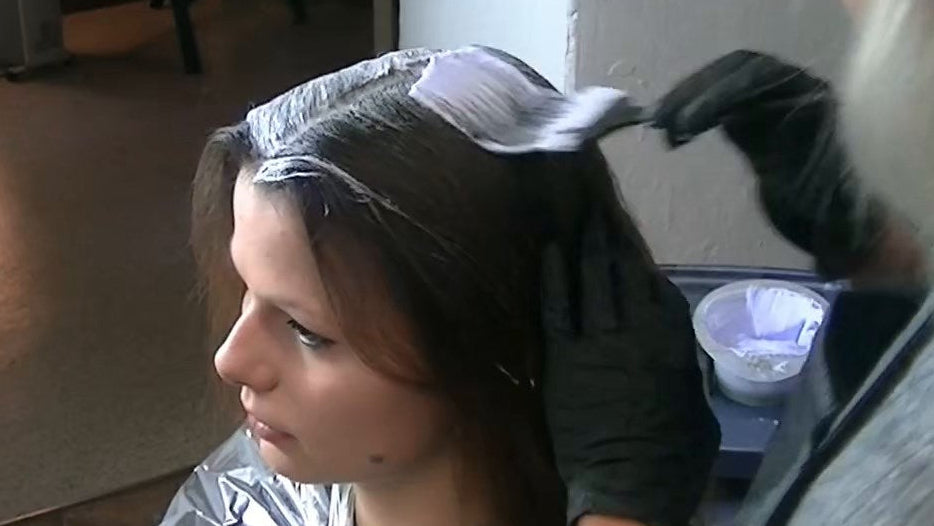 171118 Jana Going Blonde