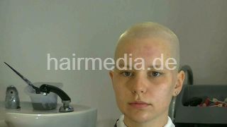 1903 Kaleida teen Kaleid head shave-last part by barber