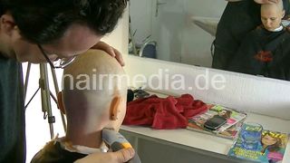 1903 Teen Kaleida bleaching and head shave 1 by barber