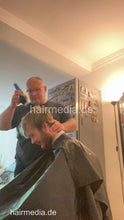 Laden Sie das Bild in den Galerie-Viewer, 2012 230611 home salon thick hair buzzcut and shampoo in blue pvc cape