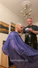 Laden Sie das Bild in den Galerie-Viewer, 2012 231204 home salon dry buzz and bleach headshave