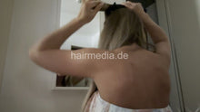 Carica l&#39;immagine nel visualizzatore di Gallery, 1233 MicheleH self brushing and curling blonde long hair