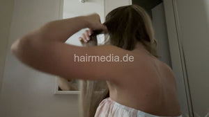 1233 MicheleH self brushing and curling blonde long hair