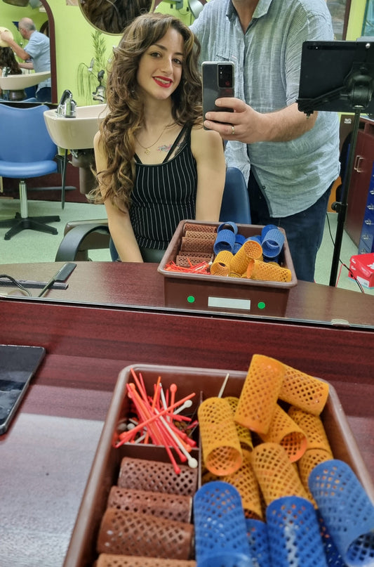 2303 Barberette Leyla by salonbarber forward shampooings, wetset hoodryer  - 4 hours