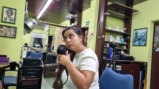 1050 240910 LuisaB private livestream got her hair done by barber