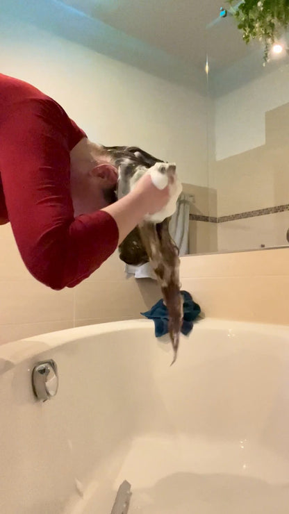 1076 Maika selfcasting long hair self shampooing and styling