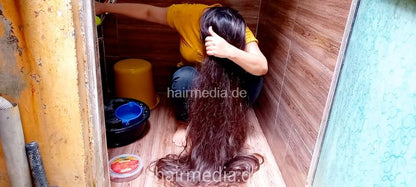 1242 250820 sweet hair washing self forward