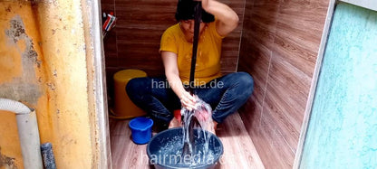 1242 250820 sweet hair washing self forward
