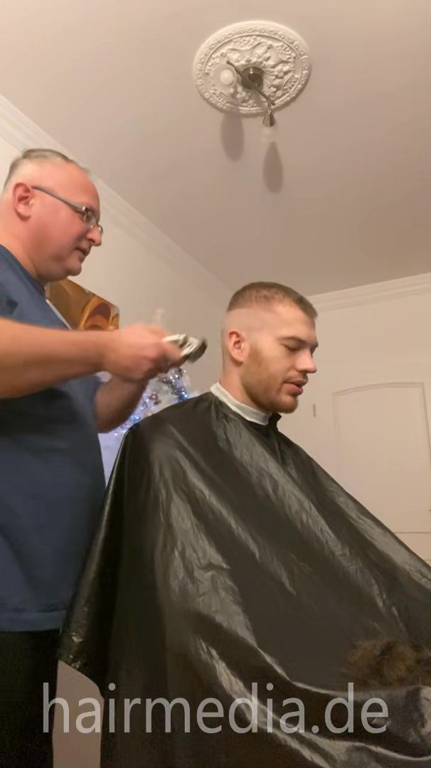 2012 251223 xmas buzz