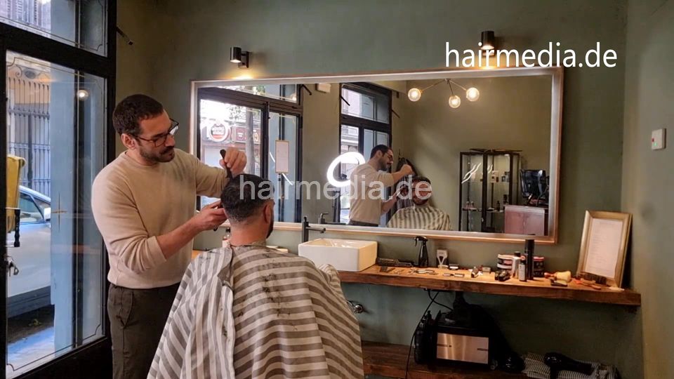 2031 Julian 240105 haircut spanish barbershop
