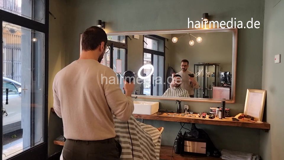 2031 Julian 240105 haircut spanish barbershop