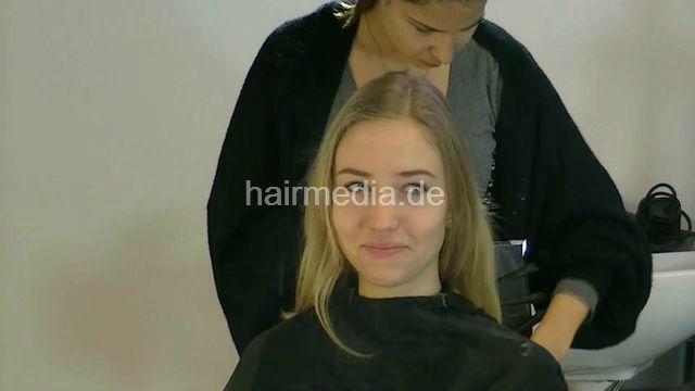 2202 Marta teen haircut dry