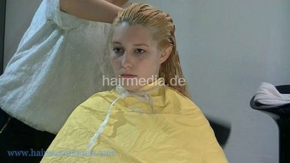 2205 Nelly blonde rollerset by Melody in dyeingapron