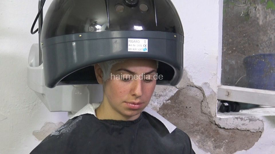 2209 Jana going blonde by Steph