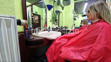 Cargar imagen en el visor de la galería, 2303 VanessaH 1 chewing caping and curlers show and wait for barber