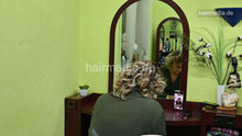 Cargar imagen en el visor de la galería, 6222 VanessaH by MichelleH 3 shampooing fresh styled hair