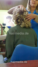 Cargar imagen en el visor de la galería, 6222 VanessaH by MichelleH 3 shampooing fresh styled hair vertical video