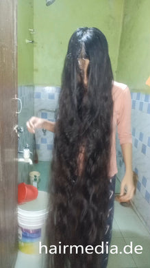 1242 Priya self hair washing forward