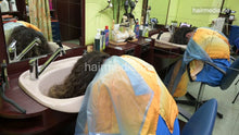 Laden Sie das Bild in den Galerie-Viewer, 1252 Mahshid 1 forward shampoo by barber XXL hair multicaped