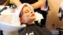 Cargar imagen en el visor de la galería, 7206 Ukrainian hairdresser in Berlin 240330 1 st session Part 2