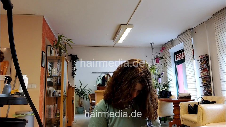7206 Ukrainian hairdresser in Berlin 240331  Dark teen model 1 perm by barber