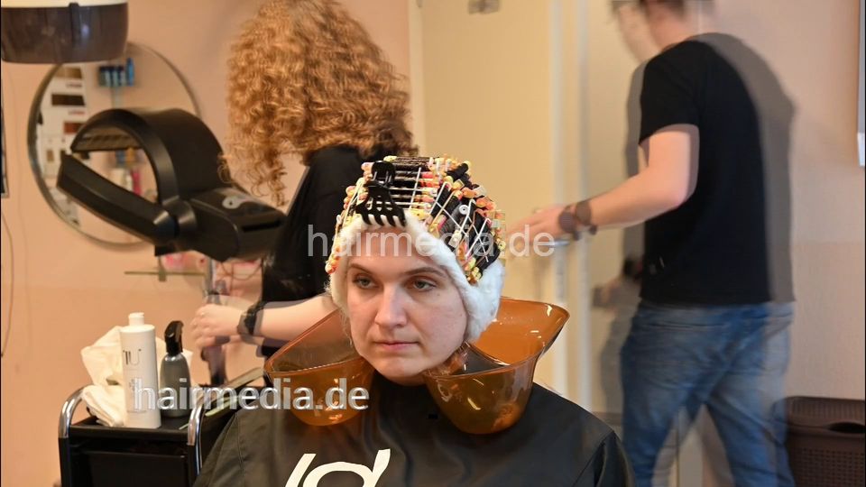 7206 Ukrainian hairdresser in Berlin 240331 Part 3